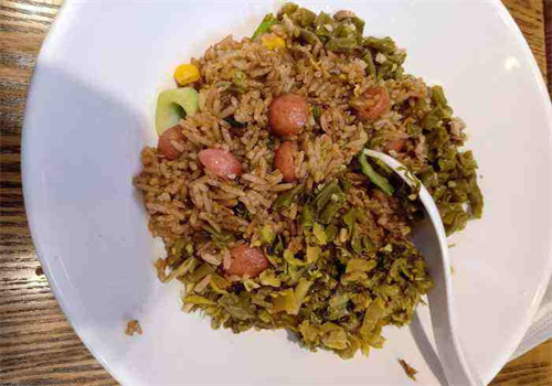 盒囧茶油炒飯加盟