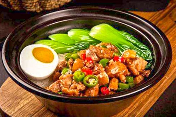 小廚砂鍋飯加盟