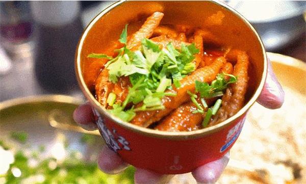鍋先森鹵肉飯
