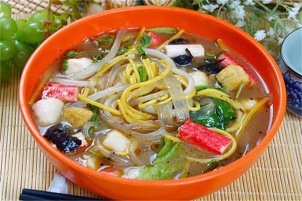 外婆灣骨湯麻辣燙加盟