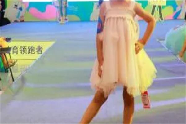 裙朵童裝加盟
