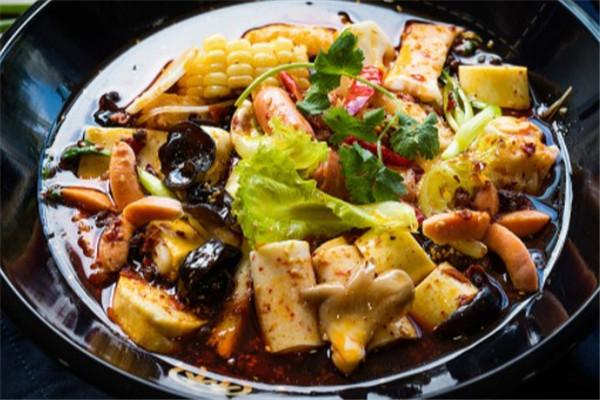 外婆灣骨湯麻辣燙加盟