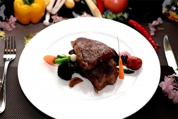 牛愛客牛排館加盟
