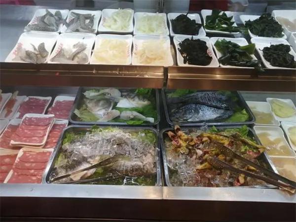 打魚(yú)撈生態(tài)活鮮自助火鍋