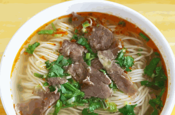 牛肉拉面費(fèi)多少?