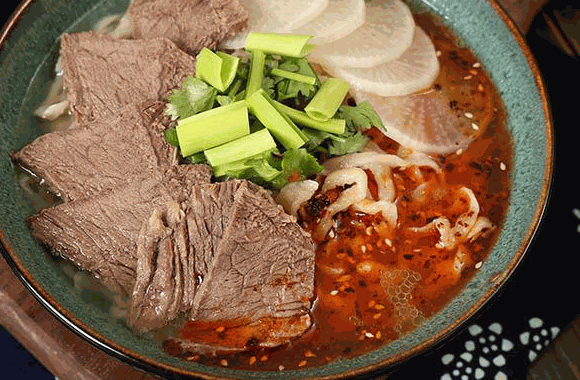 牛肉拉面費(fèi)多少?