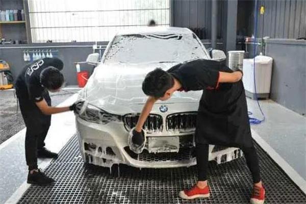 閃亮車族移動洗車加盟