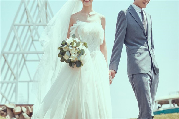 思美達(dá)婚紗攝影加盟