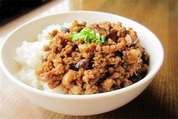 食八掌牛肉燜飯