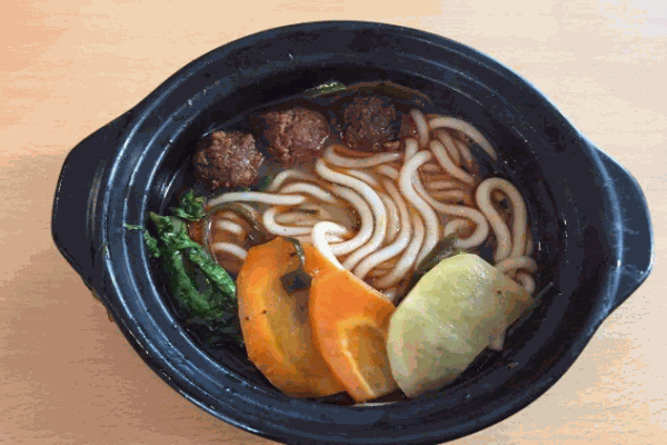 姐妹砂鍋土豆粉加盟
