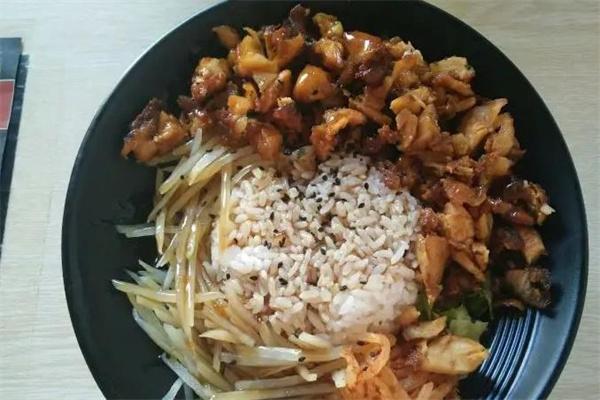 上井肉肉拌飯加盟