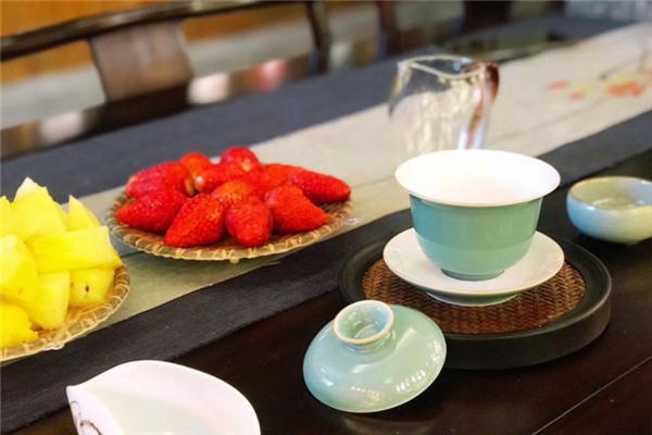 理想茶院加盟