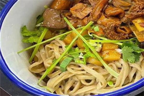 蘭婆婆肥腸老鹵面加盟