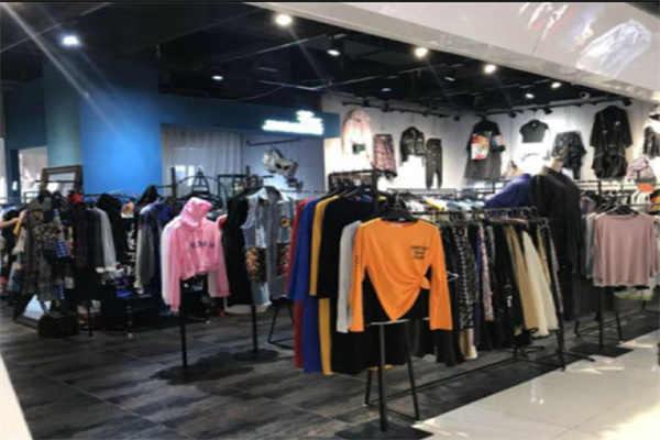 聯(lián)富服飾加盟