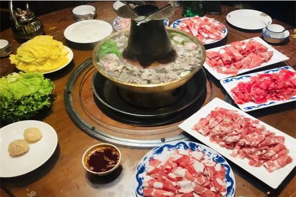 鑫龍火鍋城加盟