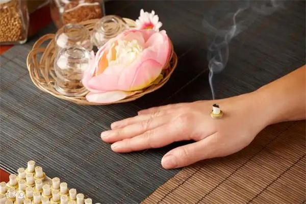 艾點(diǎn)養(yǎng)生加盟
