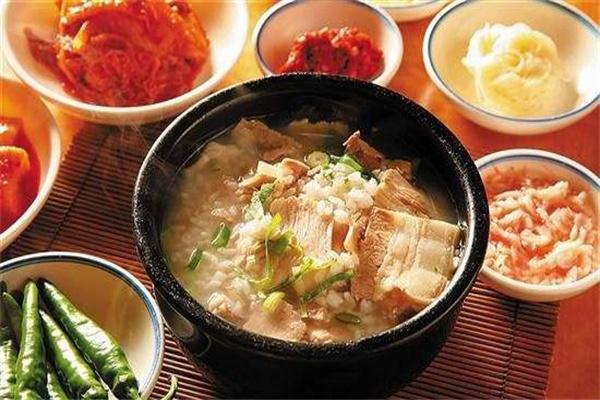 阿卡韓國(guó)料理