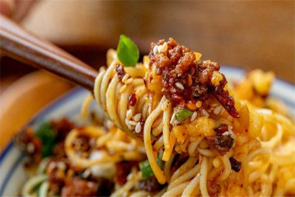 四面來(lái)風(fēng)面館加盟