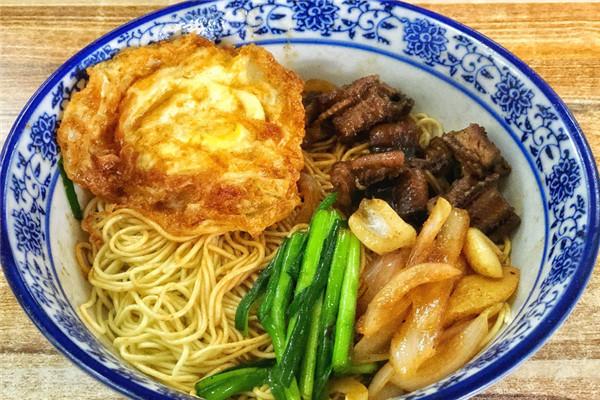 四面來(lái)風(fēng)面館加盟