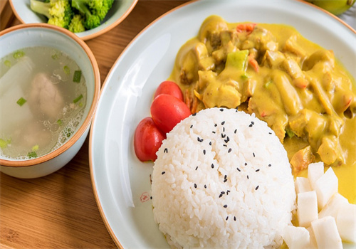 十二稻香港扒飯加盟