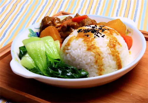 肥仔美食廣場加盟