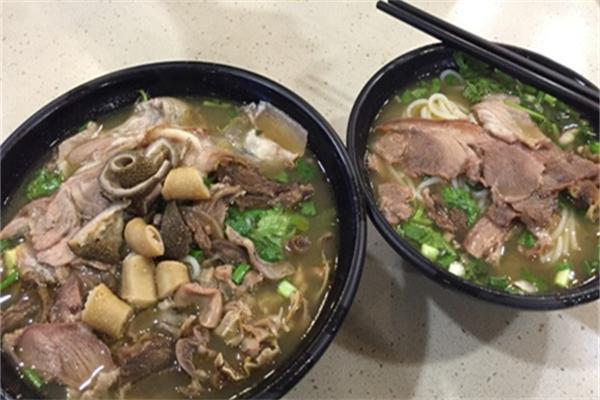 小羊下山湯鍋羊肉粉加盟