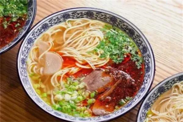 眷北牛大拉面加盟