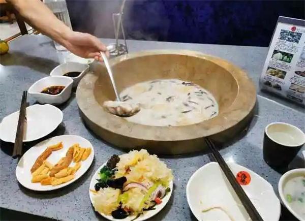 苗韻竹蓀鵝餐飲