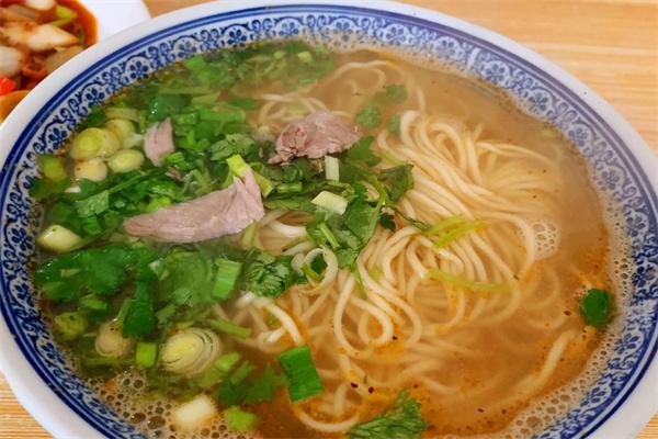 眷北牛大拉面加盟