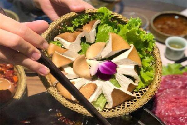 勁浪火鍋