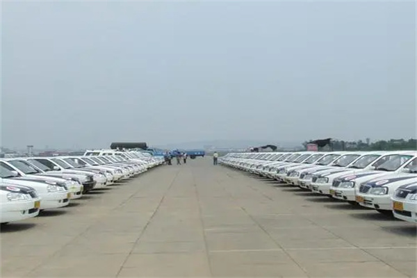 車龍頭交規(guī)加盟