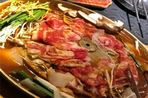 小牛牛水煎肉燒烤加盟