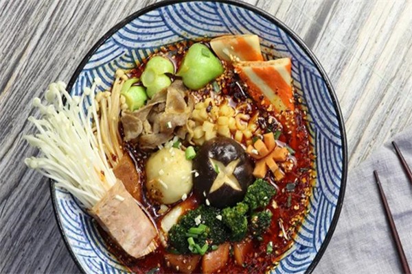 胡鐵麻辣燙加盟