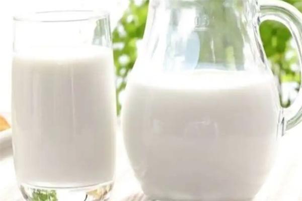 牛時(shí)代乳業(yè)加盟