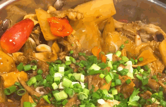 兜巴食燜鍋費多少