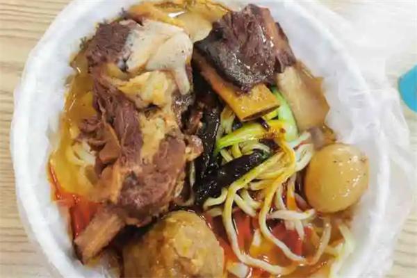 肉記牛排板面加盟