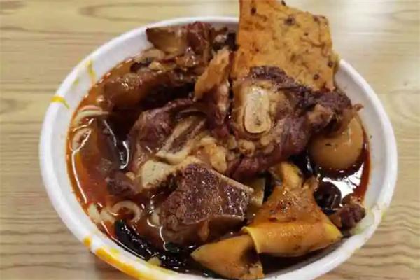 肉記牛排板面加盟