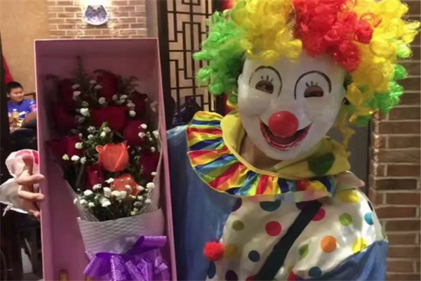 小丑花店加盟