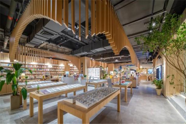 花山書店加盟