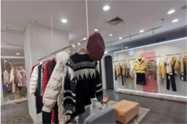 樂(lè)正綾服裝