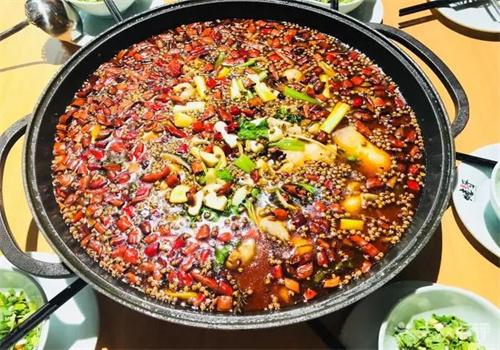 咕嚕魚(yú)火鍋加盟