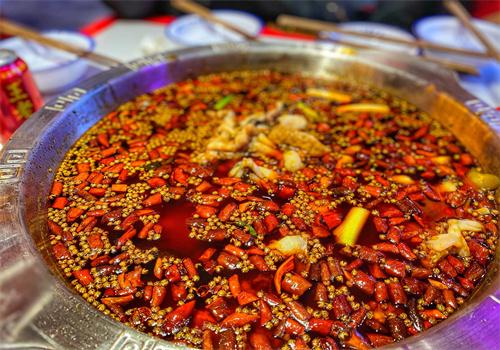 咕嚕魚(yú)火鍋加盟