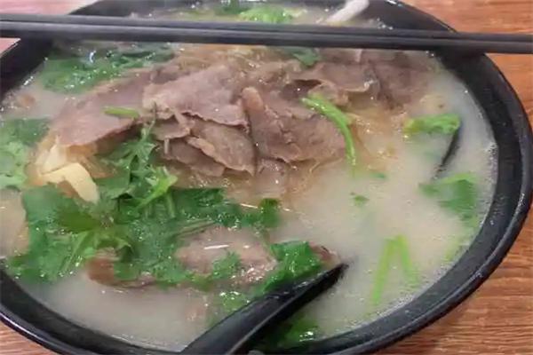 犇犇牛肉湯加盟