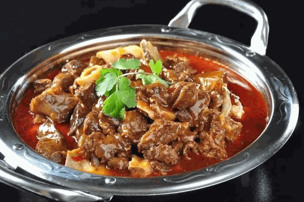 縣城開牛肉火鍋費多少錢