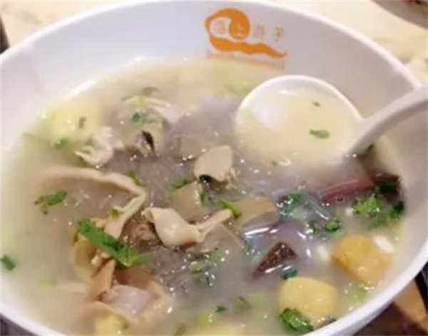 海上游子鴨血粉絲湯