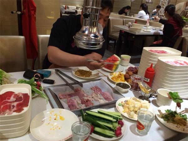 金真子紙上烤肉
