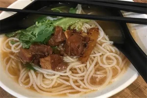 最福南牛肉米粉加盟