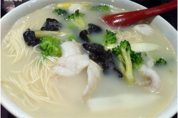 鮑記魚湯面