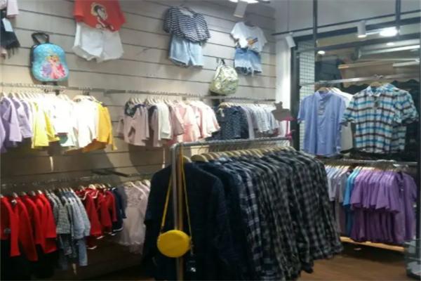 第五季百貨外貿(mào)服飾加盟