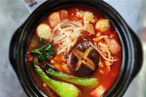 南蠻里過(guò)橋米線(xiàn)